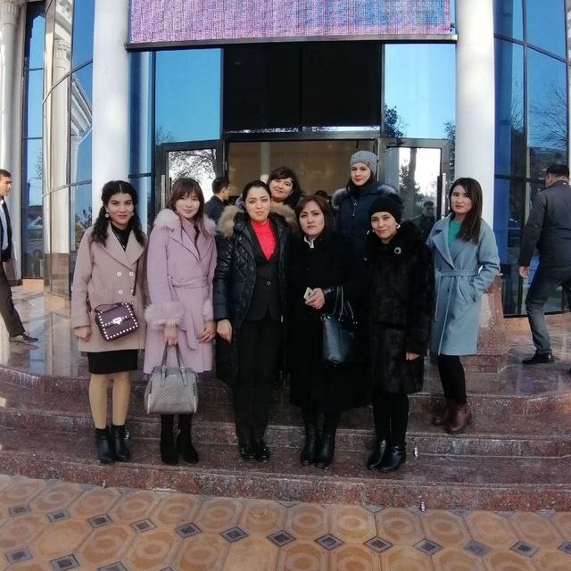 Photos of students and teachers participating in a scientific seminar held at the Youth Center